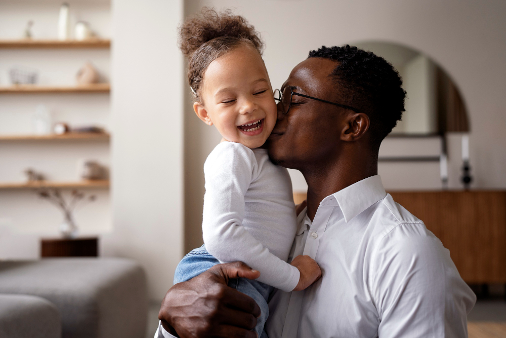 black-baby-spending-time-with-her-dad